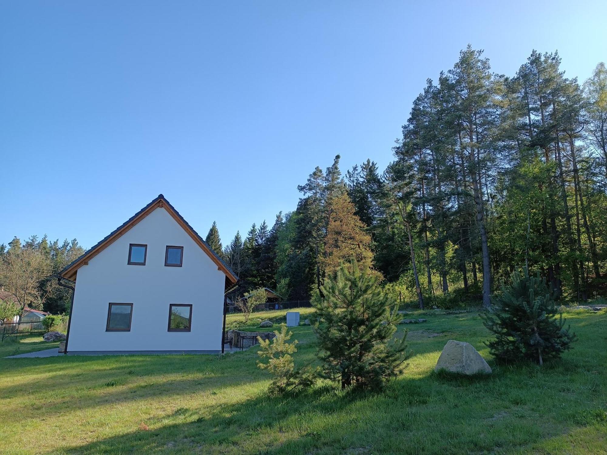 Klidna Lokalita Na Kraji Lesa, Cely Dum S Uschovnu Kol Nova Bystrice Exterior foto